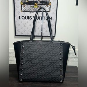 NWT New Michael Kors Holy Large Studded Grab Tote